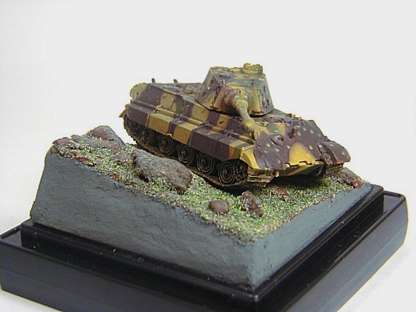 ティーガーIIヘンシェル型重戦車　3色迷彩　（1）