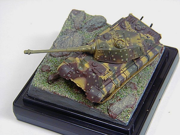 ティーガーIIヘンシェル型重戦車　3色迷彩　（2）