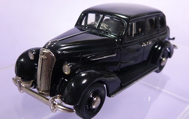 1937 「Chevrolet Master Deluxe」　1/43 （2）