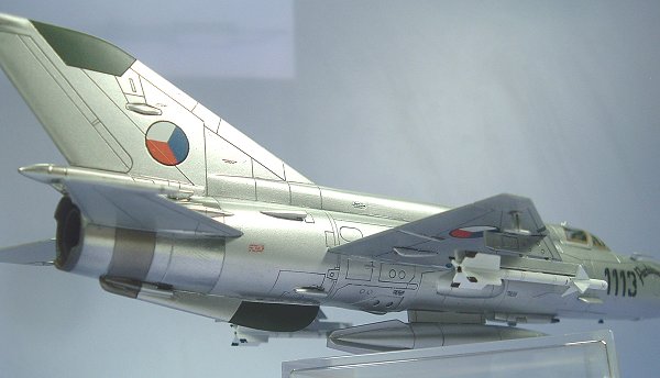 MiG-21 MF（10）